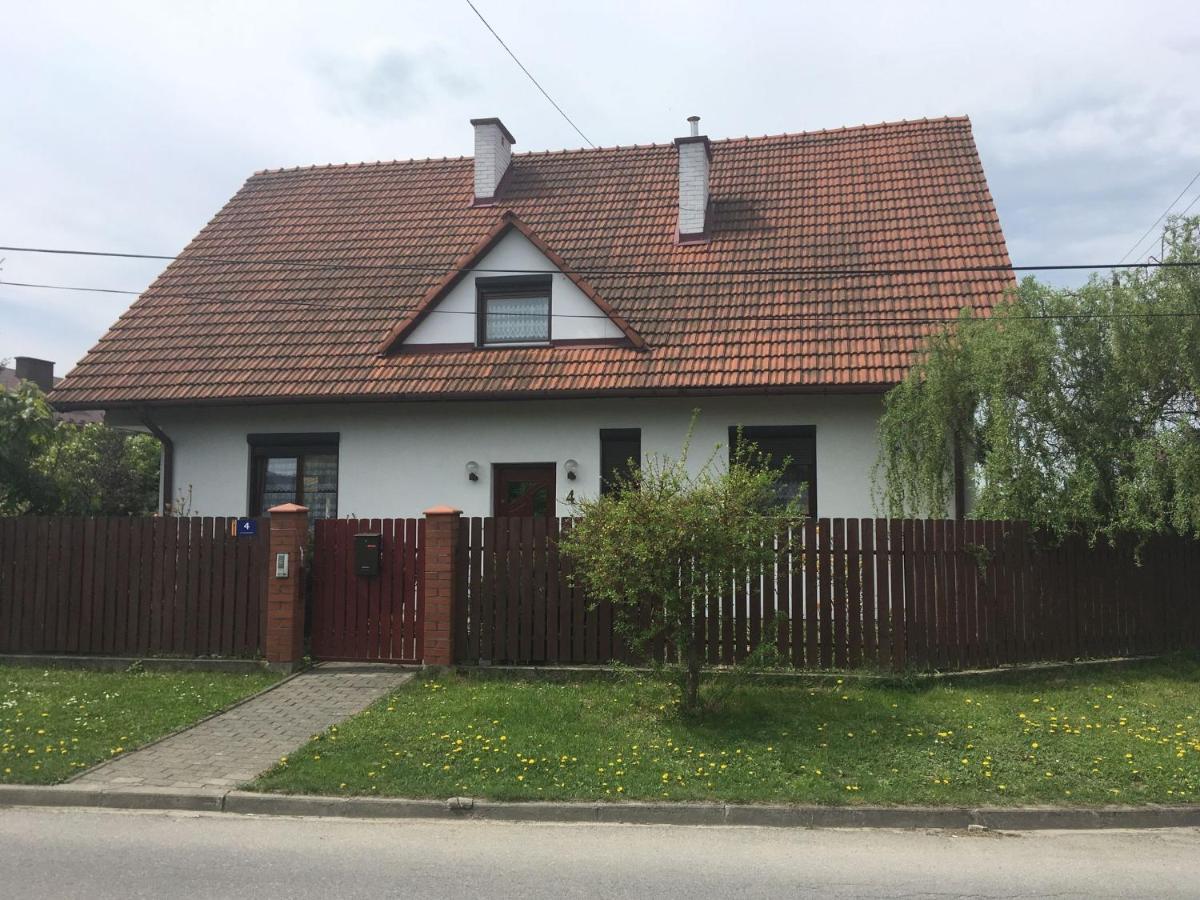 Holiday Home In Dobczyce Lesser With Terrace Exterior foto